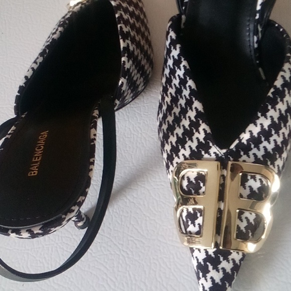 Shoes - Picture 3 of 3